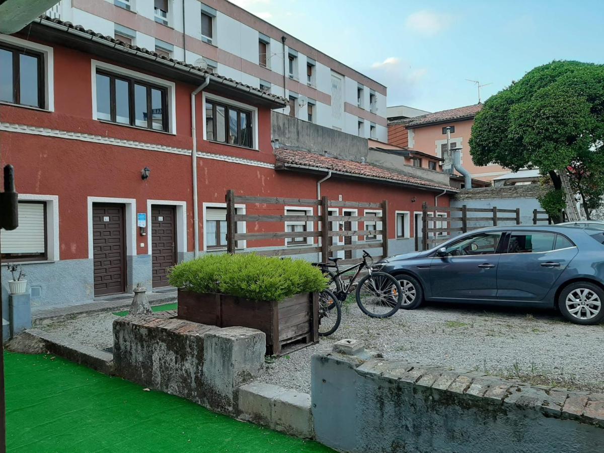Albergue La Casona Del Peregrino Llanes Exterior photo